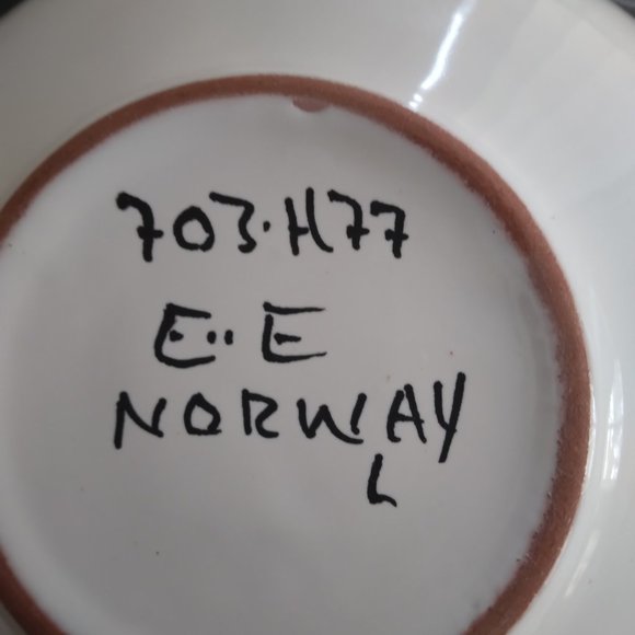 Elle Kermikk, Norwegian, Mid Century, Ceramic Pottery, Decorative Dish - Picture 4 of 4